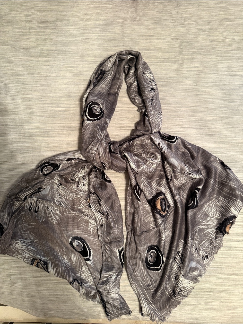 Gray Feather-Print Women's Scarf